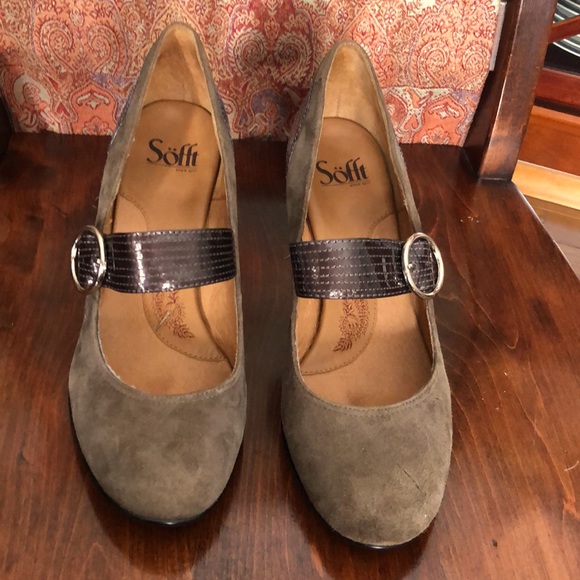 Söfft Suede and Patent Leather Mary Jane style Pumps - Picture 9 of 12